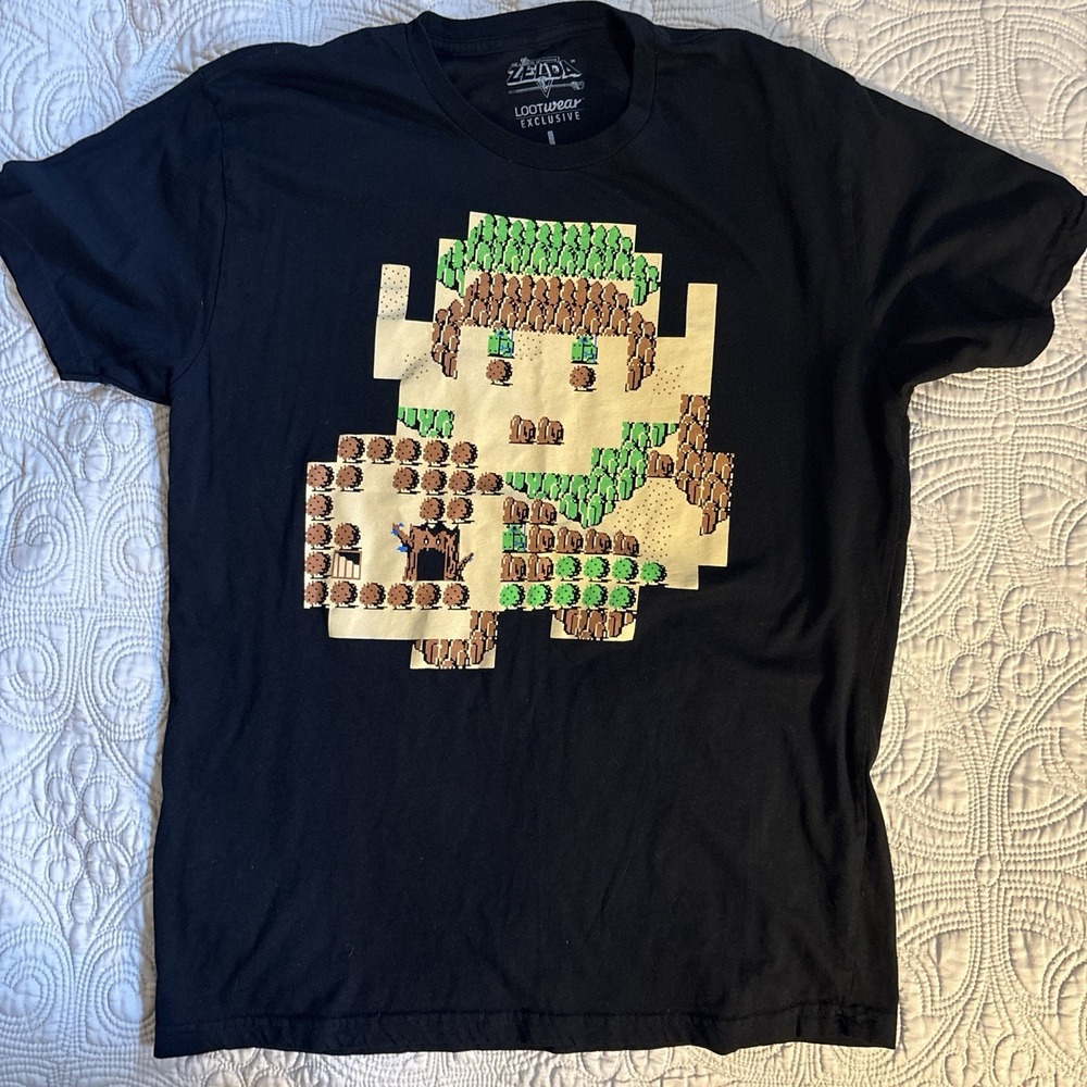 Legend of Zelda Shirt Mens Large Black Loot Wear Exclusive Link 8-Bit Nintendo